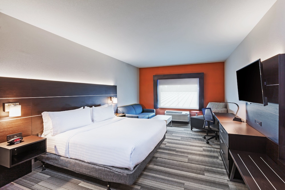 Holiday Inn Express & Suites Coffeyville by IHG - photo 8