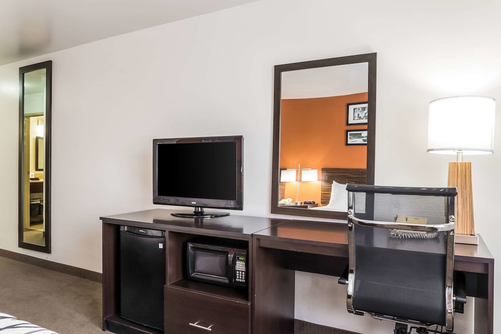 Sleep Inn North Liberty - photo 26