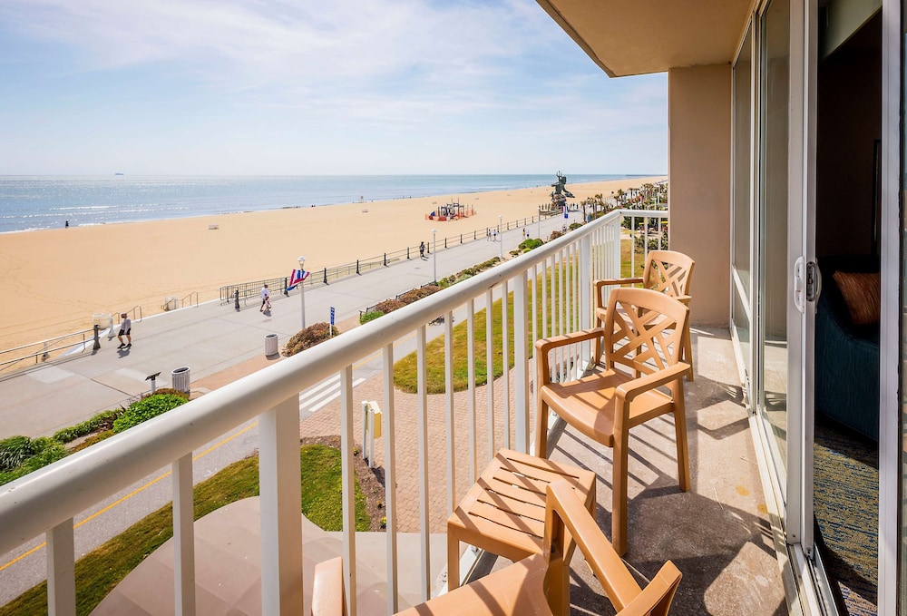 Hampton Inn Virginia Beach Oceanfront North - photo 35
