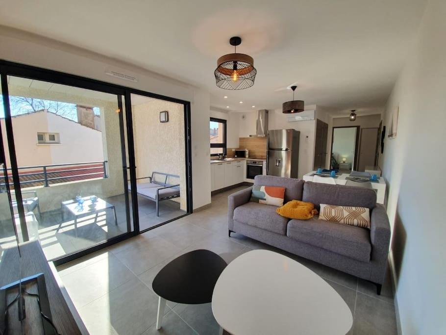 Appartement Neuf Tres Lumineux Avec Parking — 4-Star Luxury Hotel in Argelers, France