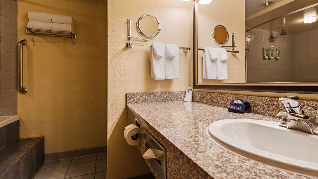 Best Western Center Pointe Inn - photo 23