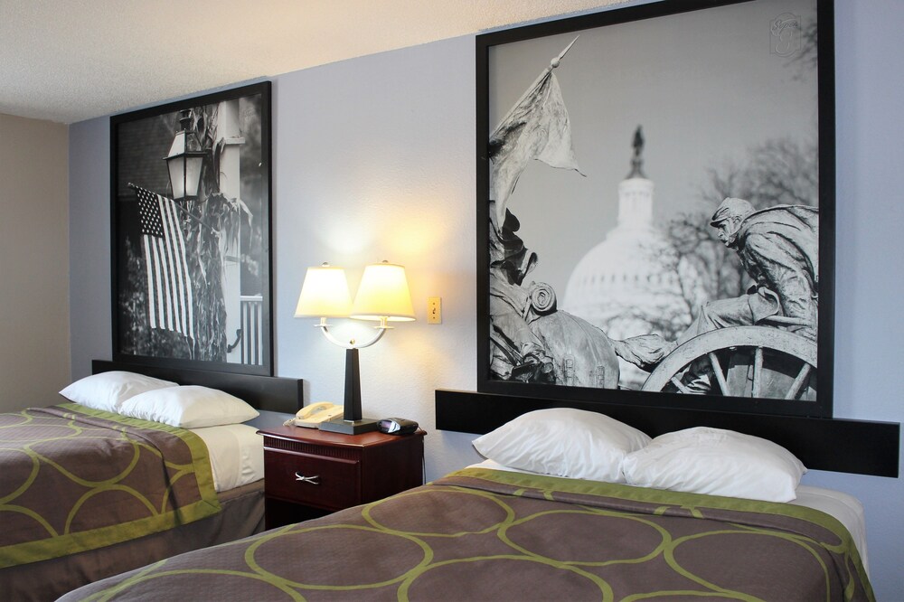 Super 8 by Wyndham Tuscaloosa - photo 13
