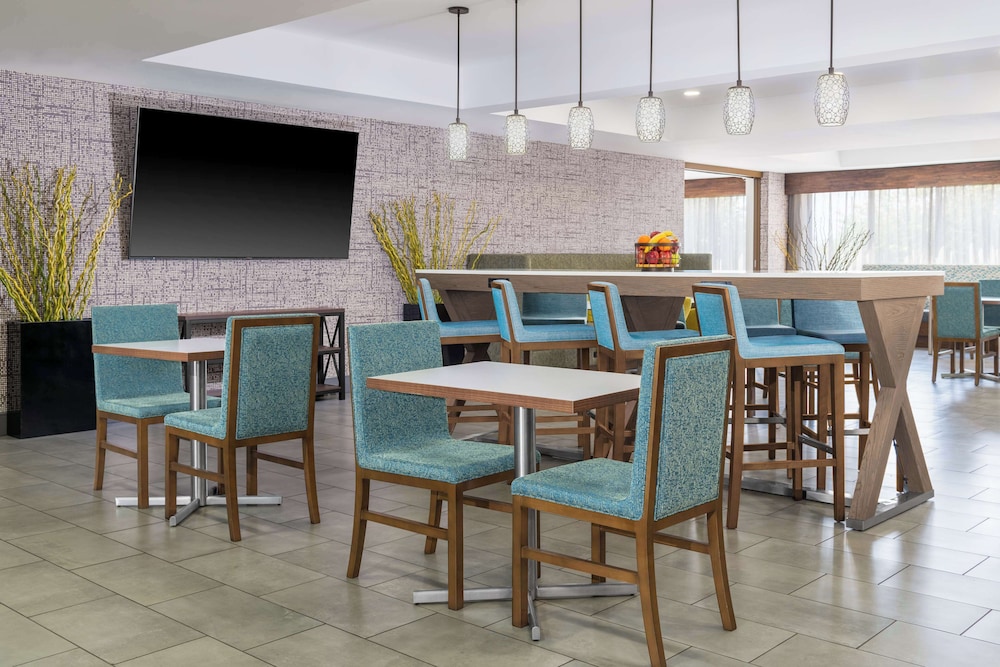 Hampton Inn Martinsburg - photo 45