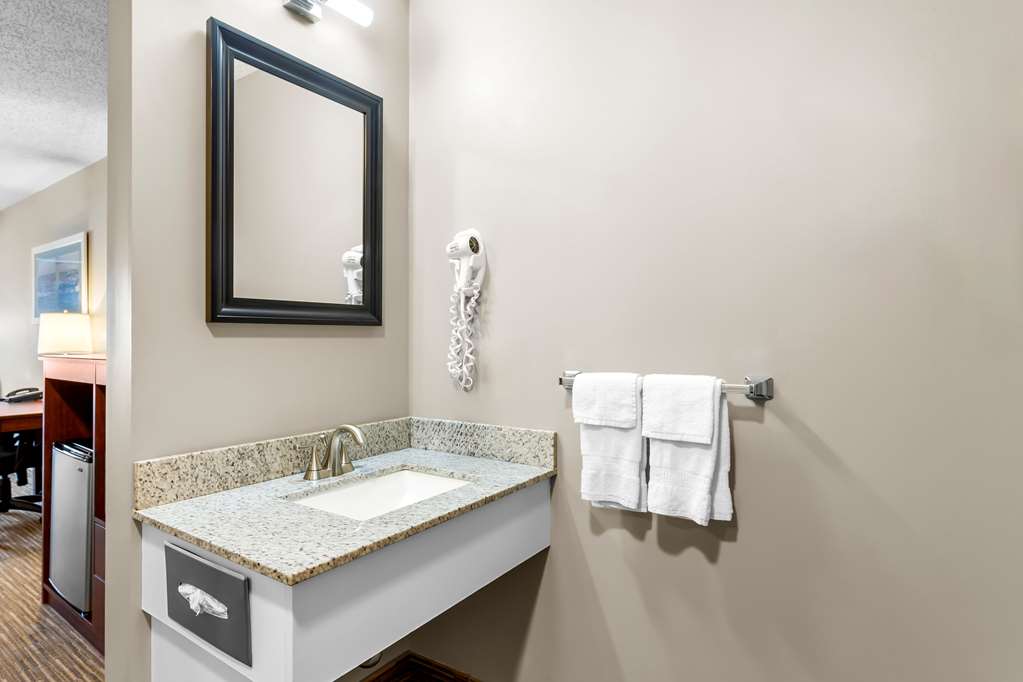 Quality Inn & Suites Gorham Riverside - photo 21