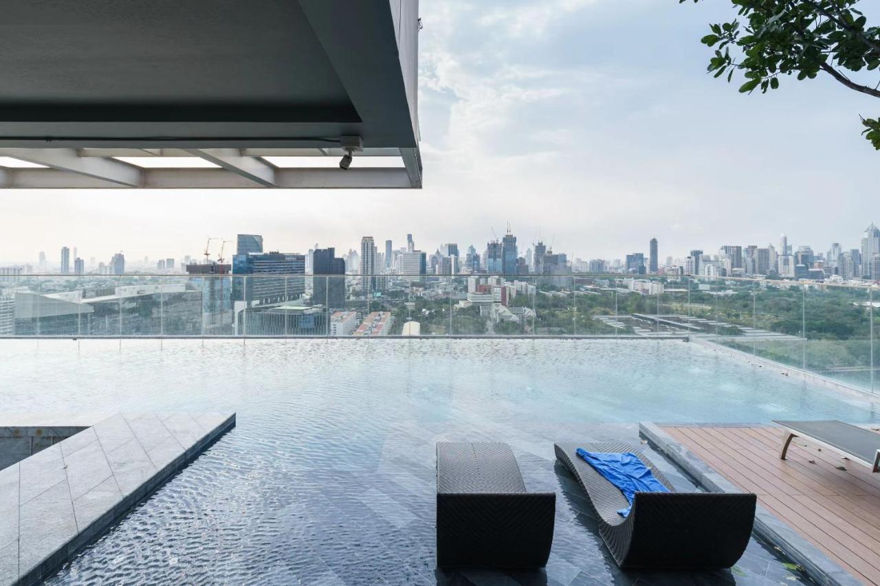 Mrt Queen 15m One Stop Direct To Bts Asok Borderless Swimming Pool