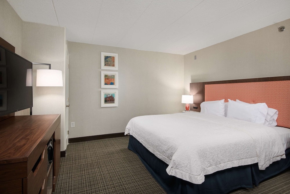 Hampton Inn Fairfax City - photo 23