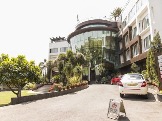 Hotel Dayal Paradise - carbon neutral hotel in Lucknow