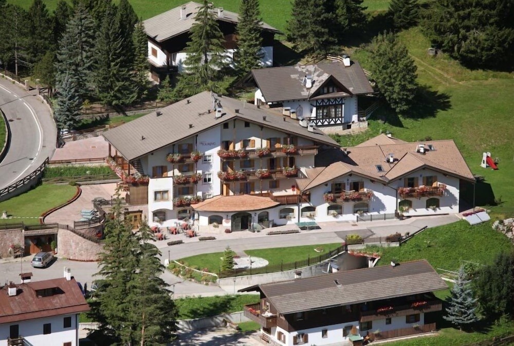 Alpine Touring Hotel in Pozza Di Fassa, Italy