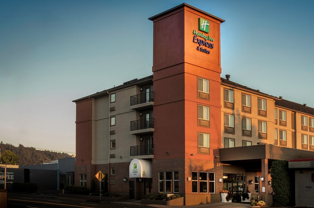 Holiday Inn Express Hotel & Suites Portland NW Downtown by IHG - photo 3
