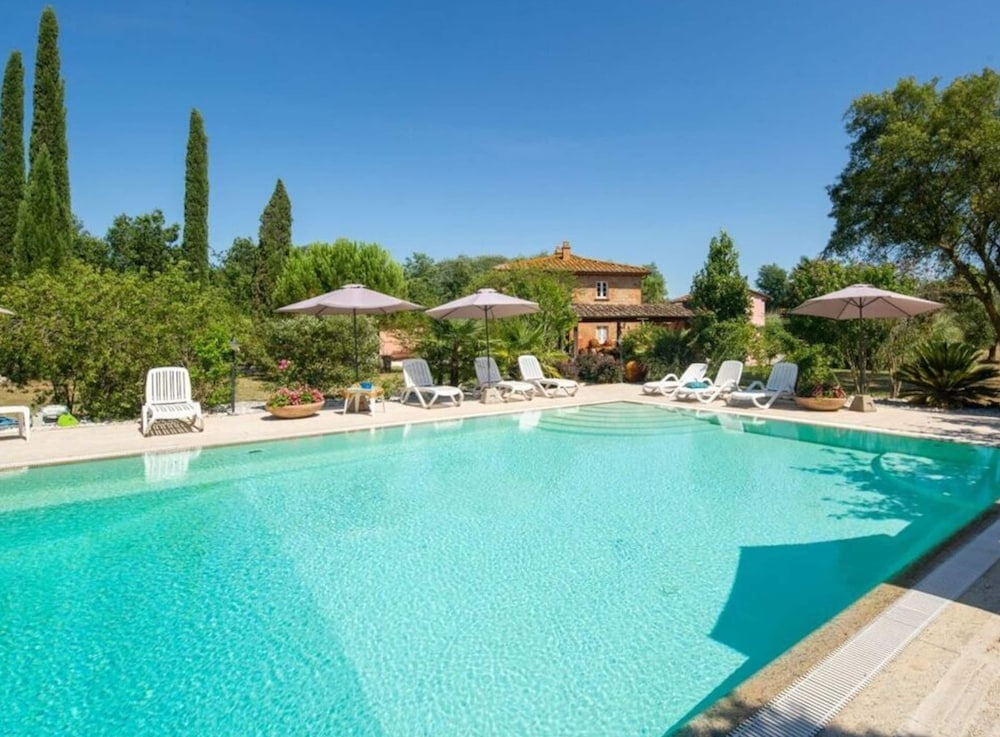 Villa al Molino by Mmega — 4-Star Luxury Hotel in Cenaia, Italy