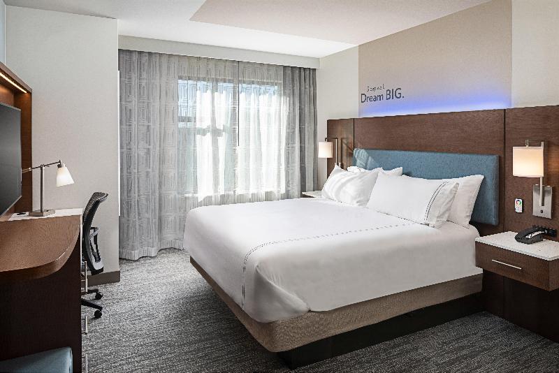 Even Hotels Long Island City New York - photo 38
