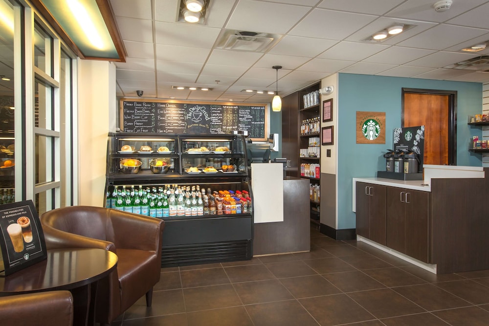 DoubleTree by Hilton Hotel Chattanooga Downtown - photo 36