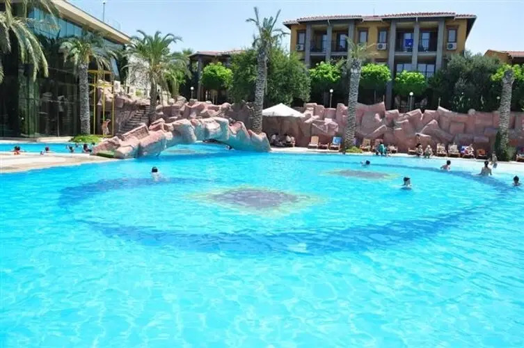 Holiday & Leisure Club — 4-Star Luxury Hotel in Kusadasi, Turkey