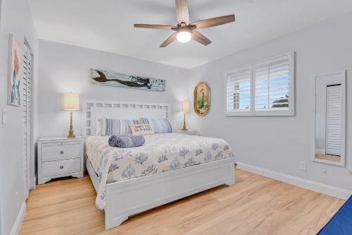 Funshine Pointe Capri — 4-Star Luxury Hotel in Saint Pete Beach, United States