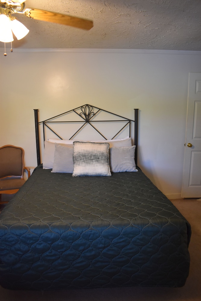 Jack's White River Fishing Resort - photo 23