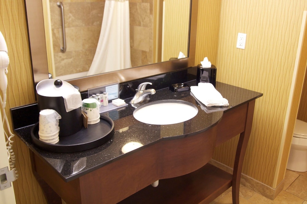 Hampton Inn & Suites Watertown - photo 56