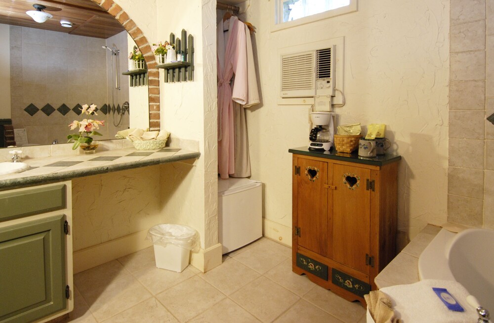 Wrens Nest Inn - photo 40
