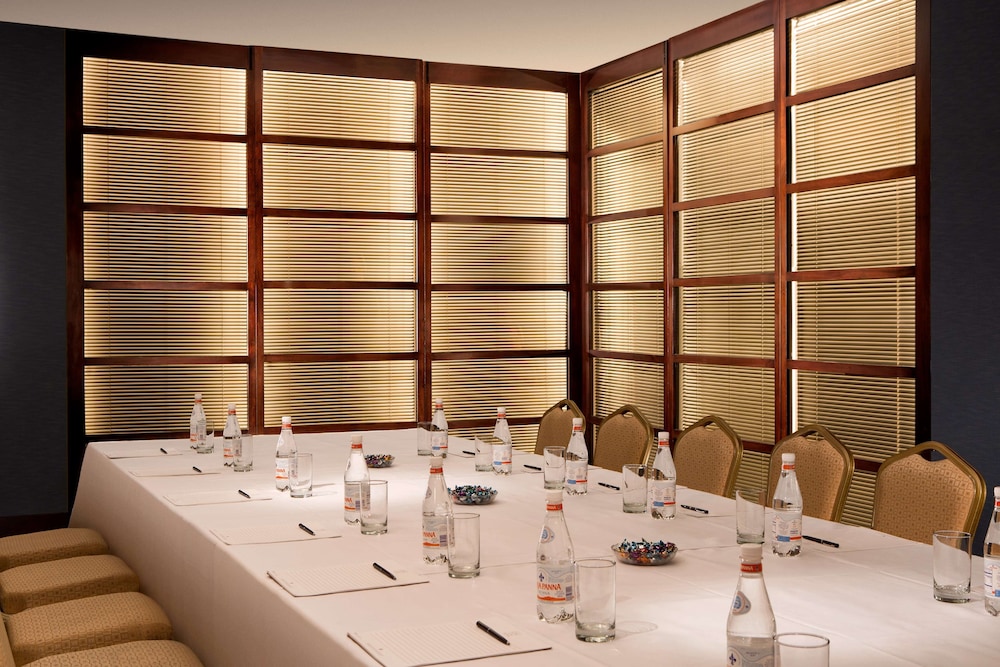 Millennium Hilton New York One UN Plaza - photo 87