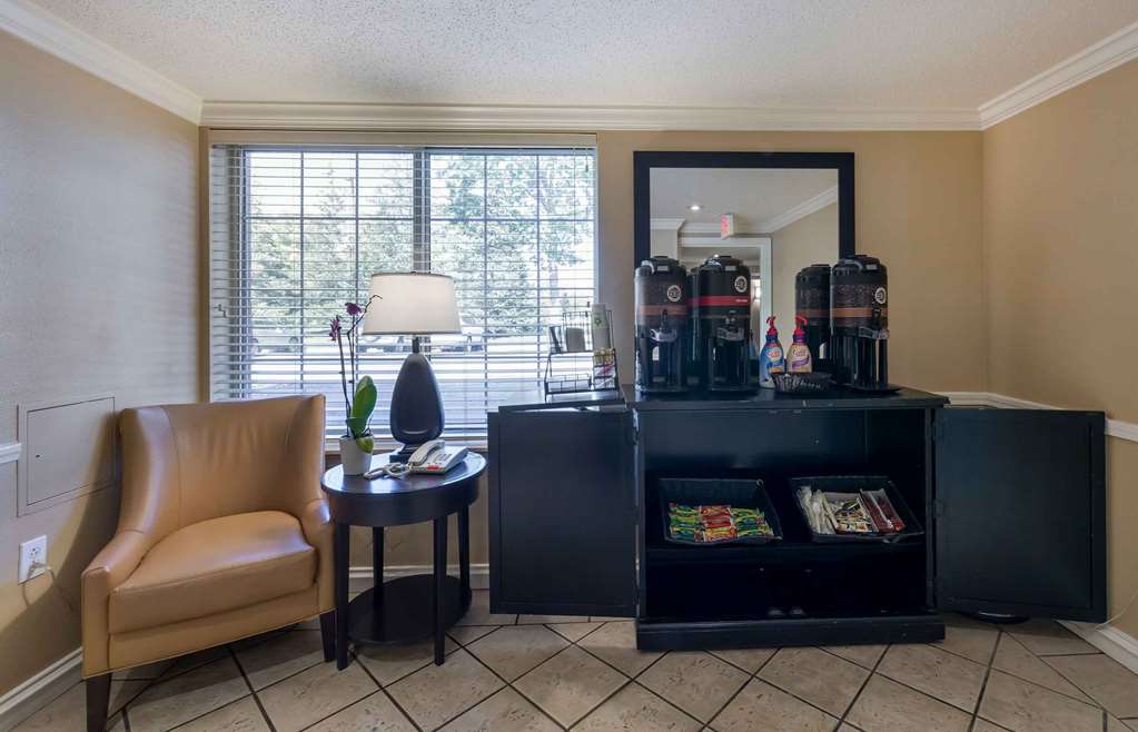Extended Stay America Suites Cleveland Airport North Olmsted - photo 8