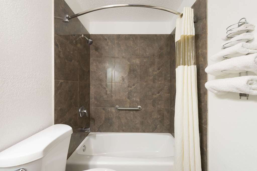 Knights Inn Ferguson MO - photo 10