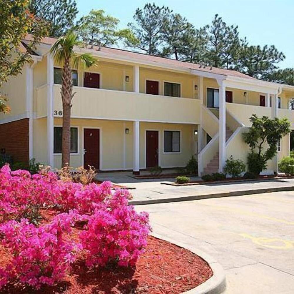 Rodeway Inn & Suites Hephzibah Augusta - photo 40