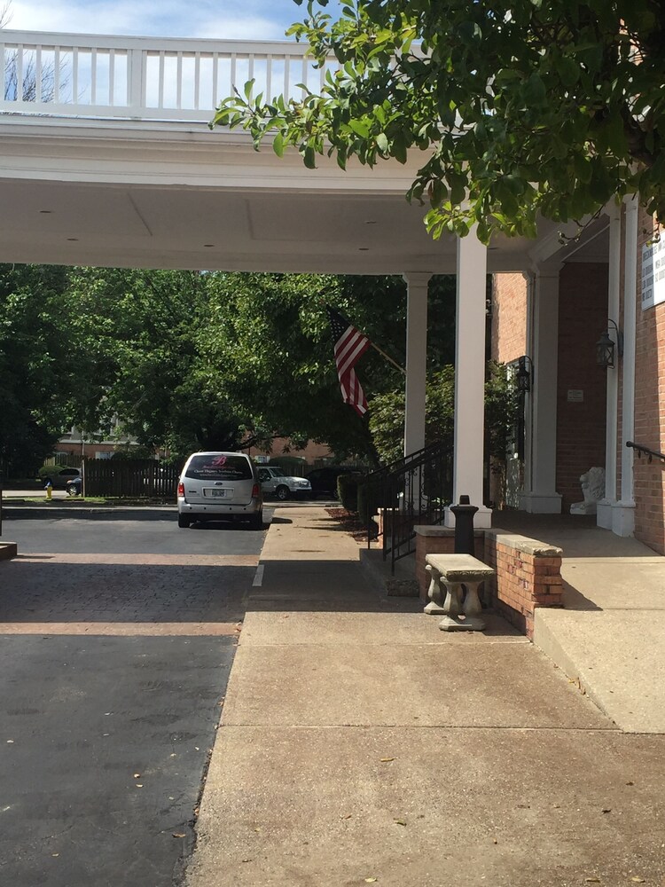 Breckinridge Inn - photo 37