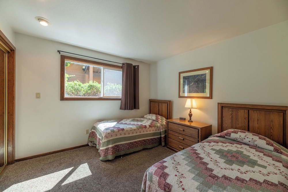 Pend Oreille Shores Resort E26 2 Br Condo - photo 9