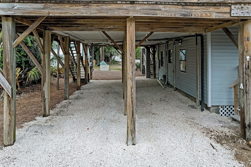 Beach Vacation Walkable to Dining&Shopping Unit B - photo 26