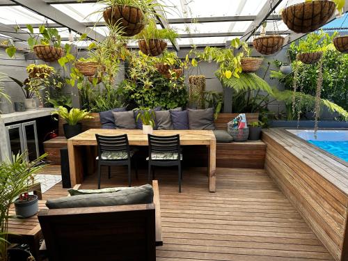 Green Oasis in Blouberg Hot Tub Kids Paradise