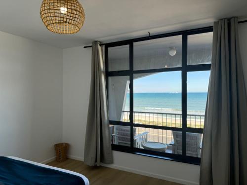 Beachfront Breeze