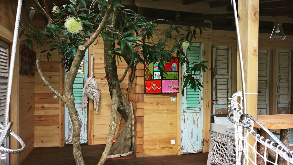 Les Bananes Vertes Ecolodges — hotel in Saint-Claude