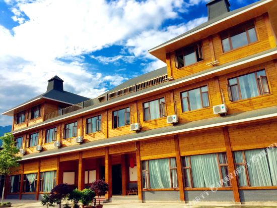 Longmen Manor in Luyang, People's Republic of China