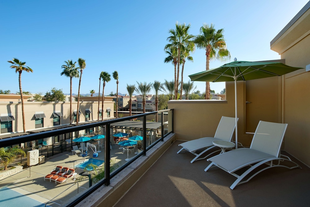 Hampton Inn & Suites Phoenix Scottsdale on Shea Boulevard - photo 30