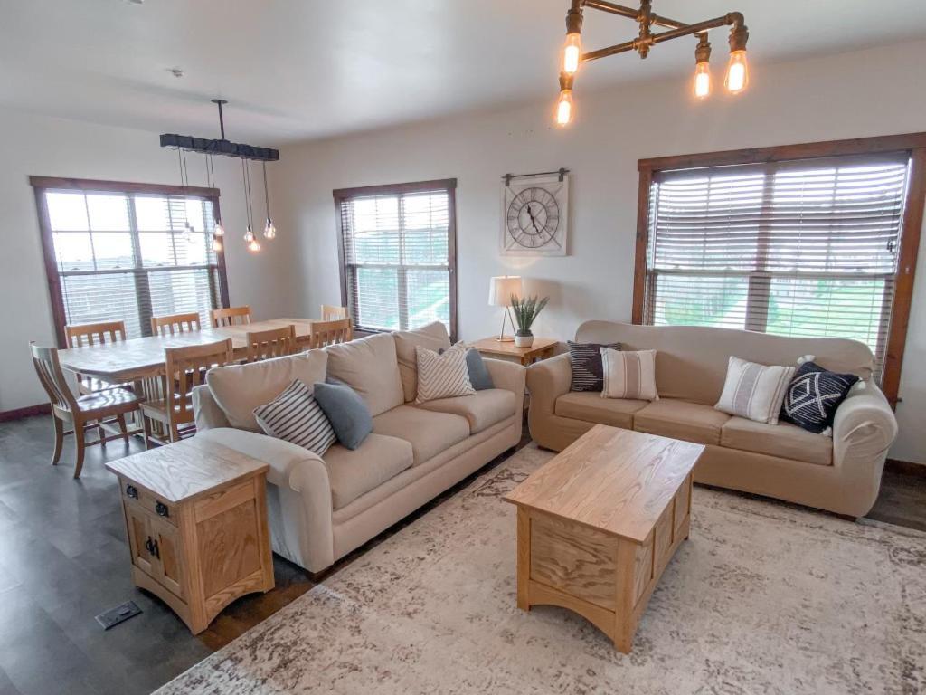 Remodeled Ski In Out 305 Soaring Eagle Luxury — 4-Star Luxury Hotel in Dunmore, United States