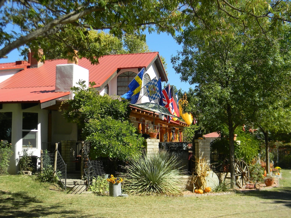 Red Horse Bed and Breakfast - photo 72