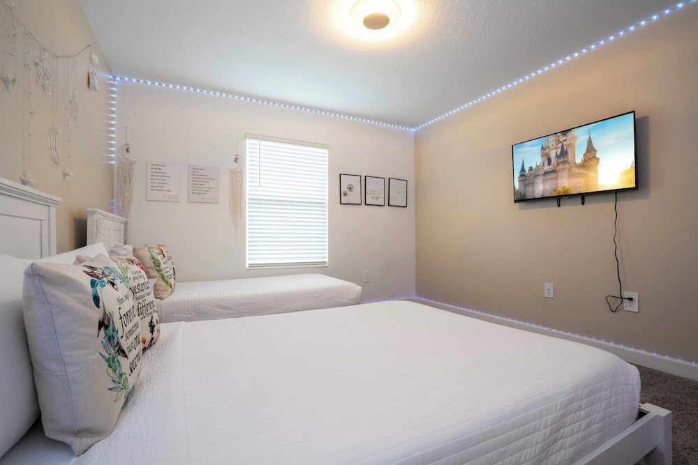 Gorgeous 4 Bd w Pool Storey Lake Resort 2653 - photo 22