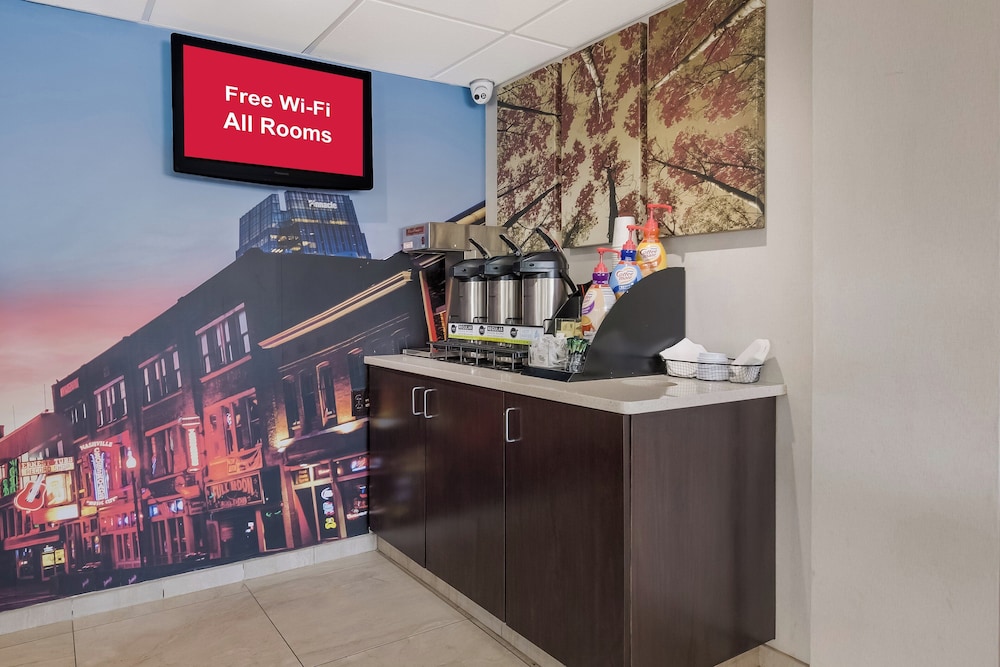 Red Roof Inn PLUS Nashville Airport - photo 30
