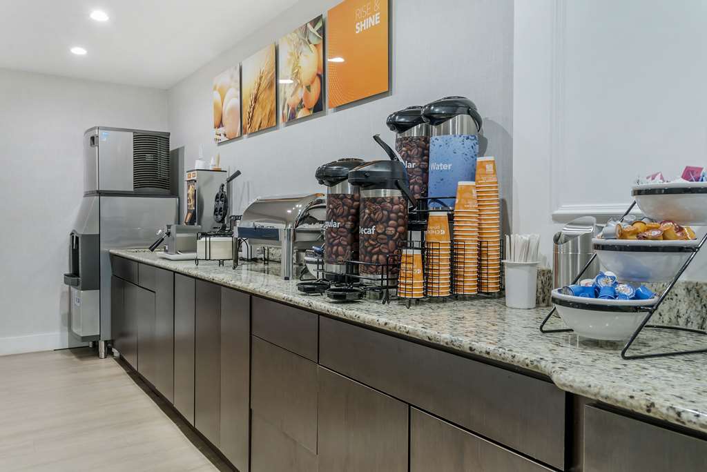 Comfort Inn Plainwell - photo 35