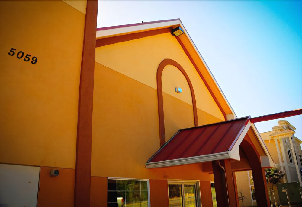 The Monarch Inn - photo 15