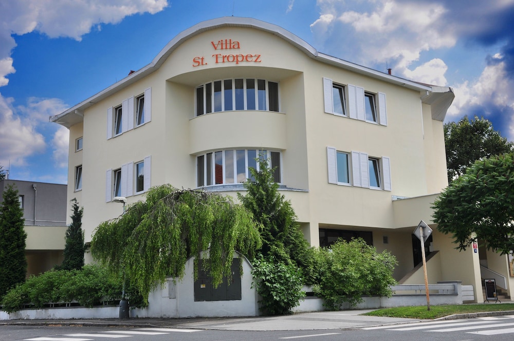 Villa St. Tropez — 4-Star Luxury Hotel in Prague, Czech Republic
