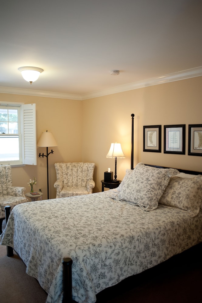 The Green Tree Inn — Alton — photo 5