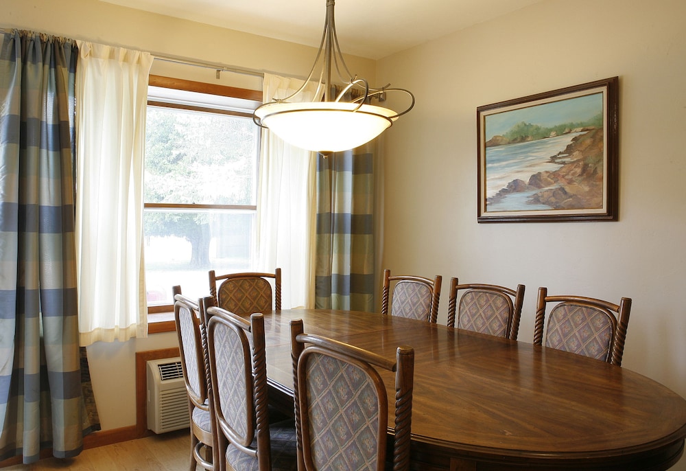 Peninsula Park View Resort - photo 27