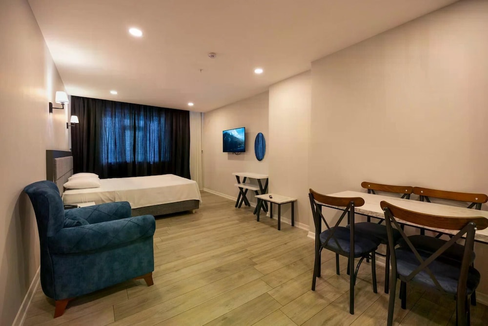 Venesia Hotel — Arsin — photo 3