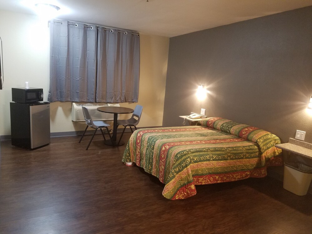 Travel Time Motel - photo 25