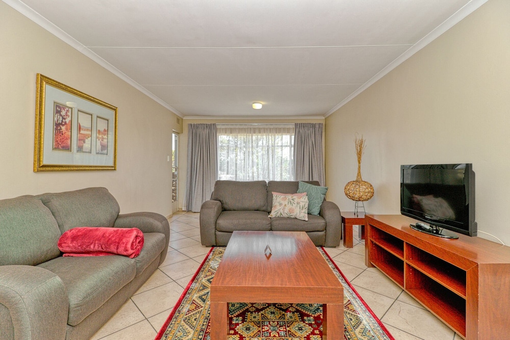 BM Gardens Apartment Hotel in Germiston, South Africa