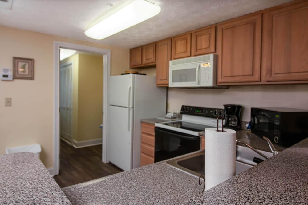 1203 Golf View Towers Bears Den - photo 7