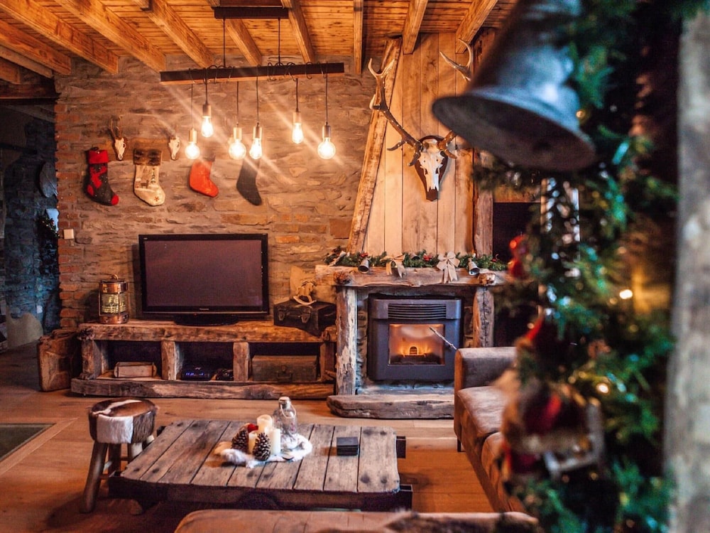 Holiday home in Bastogne with bubble bath — 4-Star Luxury Hotel in Bastogne, Belgium