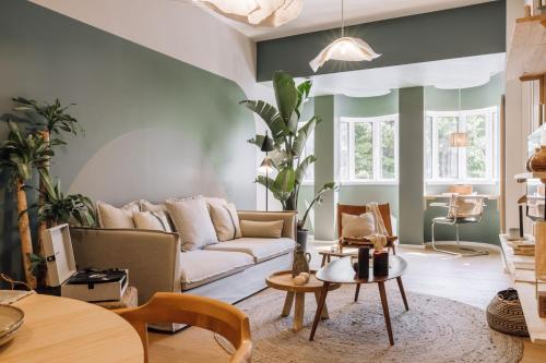 Banyak 2 bedrooms and parking in Arroios — 4-Star Luxury Hotel in Lisbon, Portugal