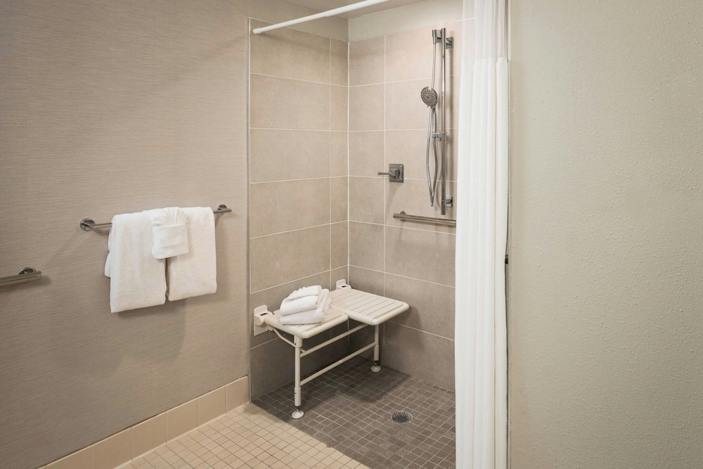 Courtyard by Marriott St. Petersburg Downtown - photo 20