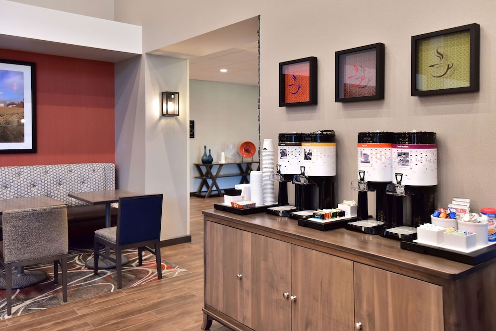 Hampton Inn & Suites at Wisconsin Dells Lake Delton - photo 20